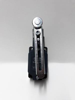 Fim de Curso Haste Rolete Ajustavel FM5108-2 *
