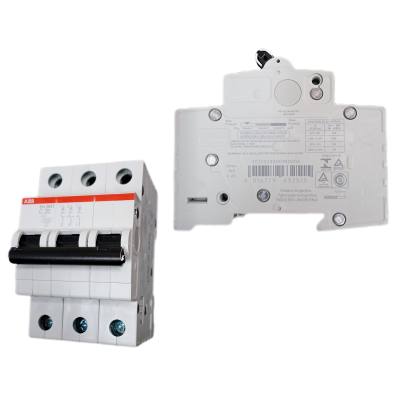 Disjuntor 3 x ..20 A .3 kA (Abb) SH203 T- C20 *