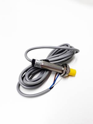 Sensor Indutivo M12 4 mm 6/36 VCC c/ Cabo PNP Rev. 4 Fios LM12-3004 PC (4849)*